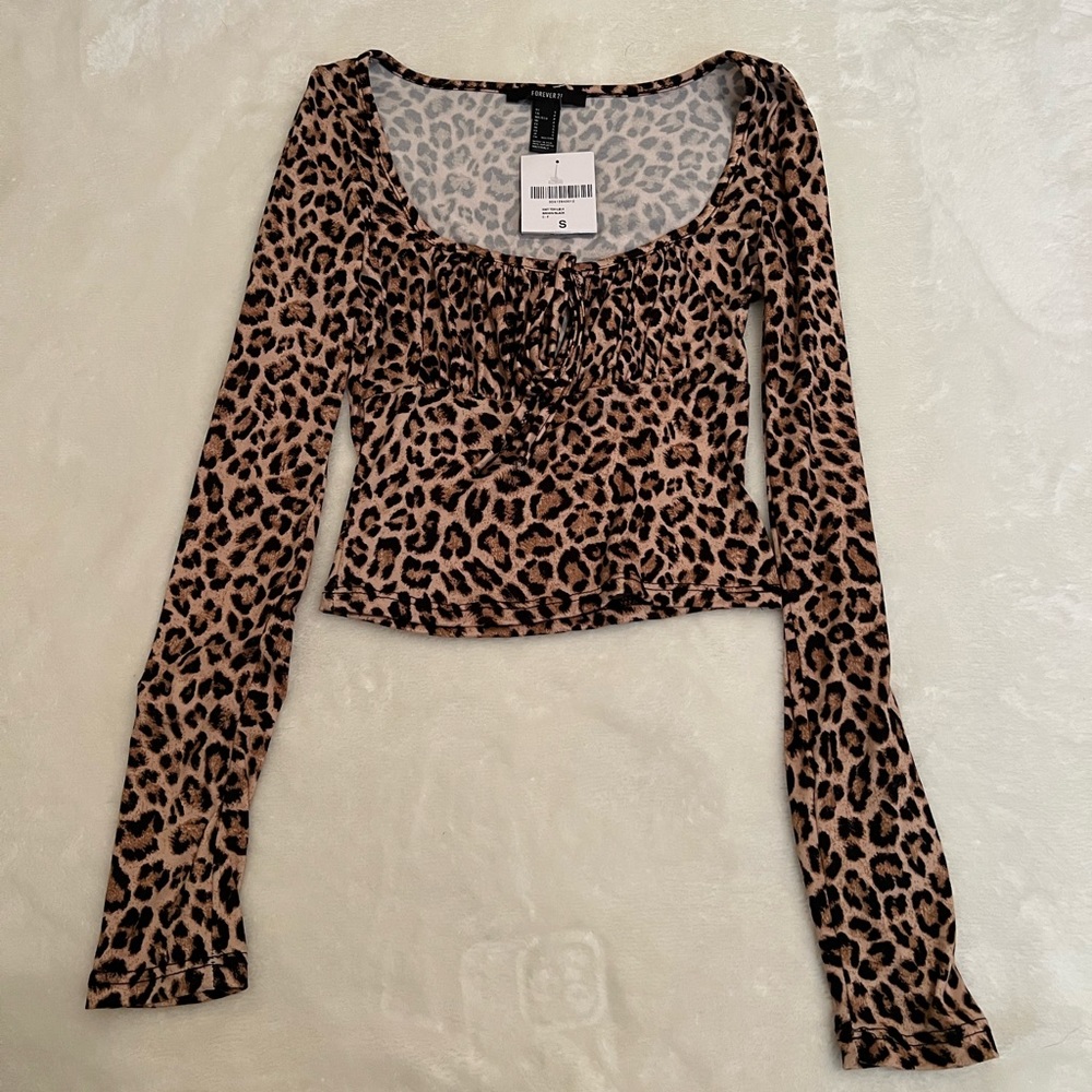 Forever 21 Long Sleeve Crop top